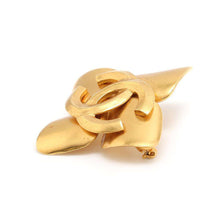 将图像加载到图库查看器中，CHANEL CC Logo Four Leaf Brooch Gold Metal
