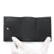 Load image into Gallery viewer, LOUIS VUITTON Discovery Compact Wallet NoirM67630 Monogram Eclipse
