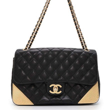 Load image into Gallery viewer, CHANEL Matelasse Single Flap ChainShoulder Bag Black A94495 Lambskin
