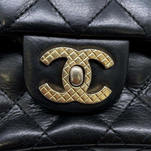 Load image into Gallery viewer, CHANEL Matelasse Single Flap ChainShoulder Bag Black A94495 Lambskin
