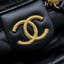 将图像加载到图库查看器中，CHANEL Matelasse Vanity ChainShoulder Bag Black AS3228 Calf Leather
