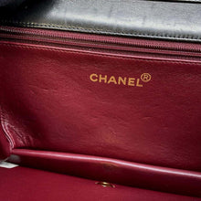 将图像加载到图库查看器中，CHANEL Matelasse Push Lock ChainShoulder Bag Black Lambskin
