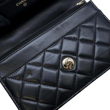 将图像加载到图库查看器中，CHANEL Costume Pearl Chain Wallet BlackAP3952 Lambskin
