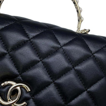 Load image into Gallery viewer, CHANEL Costume Pearl Chain Wallet BlackAP3952 Lambskin
