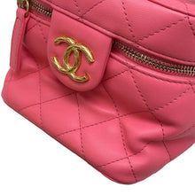 将图像加载到图库查看器中，CHANEL Matelasse Vanity ChainShoulder Bag Pink Lambskin
