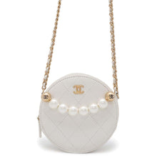 将图像加载到图库查看器中，CHANEL Matelasse Round Chain Shoulder Bag White AP0999 Lambskin
