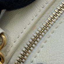 将图像加载到图库查看器中，CHANEL Matelasse Round Chain Shoulder Bag White AP0999 Lambskin
