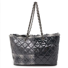 将图像加载到图库查看器中，CHANEL Matelasse ChainTote Bag Black/Gray Plastics Leather
