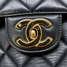 Load image into Gallery viewer, CHANEL Matelasse Single Flap ChainShoulder Bag Black Lambskin Size 30
