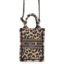 将图像加载到图库查看器中，Dior Leopard Book Tote Mini Vertical Bag Beige/Black S5555CRHM Canvas
