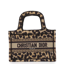 将图像加载到图库查看器中，Dior Leopard Book Tote Beige/Black S5475ZRHM Canvas Size Mini
