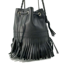 将图像加载到图库查看器中，J&amp;M DAVIDSON J&amp;M Davidson Carnival Fringe Shoulder Black Leather
