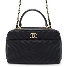 将图像加载到图库查看器中，CHANEL Trendy Bowling Bag With Logo Black Lambskin
