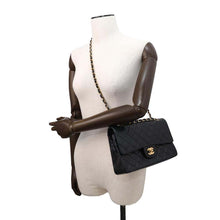 Load image into Gallery viewer, CHANEL Matelasse ChainShoulder Black A01112 Lambskin Size 25
