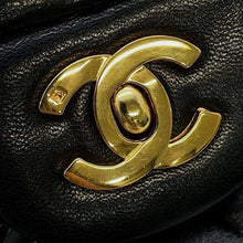 Load image into Gallery viewer, CHANEL Matelasse ChainShoulder Black A01112 Lambskin Size 25
