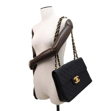 Load image into Gallery viewer, CHANEL Jumbo Matelasse ChainShoulder Black A04412 Lambskin Size 30
