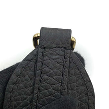 将图像加载到图库查看器中，LOUIS VUITTON Capucines BlackM21641 Taurillon Leather Size BB
