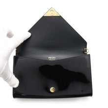 将图像加载到图库查看器中，PRADA Mini bag Black 1BP051 Patent Leather Leather
