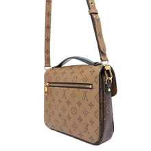 将图像加载到图库查看器中，LOUIS VUITTON Pochette Metis Noir M44876 Monogram Reverse Canvas Size MM
