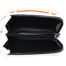 将图像加载到图库查看器中，LOUIS VUITTON future trunk White/Black M21950 Calf Leather
