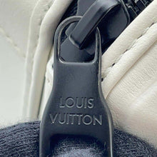 将图像加载到图库查看器中，LOUIS VUITTON future trunk White/Black M21950 Calf Leather
