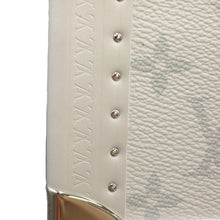 Load image into Gallery viewer, LOUIS VUITTON Bisten WhiteM30956 Monogram Taiga Leather Size 50
