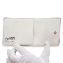 Load image into Gallery viewer, Maison Margiela Maison Margiela Trifold Wallet WhiteS36UI0416 Leather
