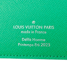 Load image into Gallery viewer, LOUIS VUITTON Portefeuille Brazza NM White/MulticolorM82011 Monogram・Comic
