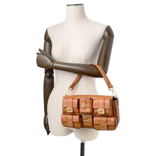 将图像加载到图库查看器中，FENDI Baguette Multi Pocket Brown 8BR808 ABVE FIC6J Leather
