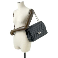 将图像加载到图库查看器中，CHANEL 2.55 Matelasse W-Flap W-Chain Shoulder Bag BlackA37587 Aged Calf Leather Size Large
