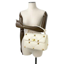 将图像加载到图库查看器中，Valentino Garavani Roman Studded 2way Chain Shoulder Bag Ivory WW2B0I60BSF Leather
