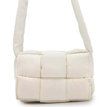 将图像加载到图库查看器中，Bottega Veneta Candy Cassette Padded ShoulderPouch White 691018 Nylon
