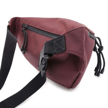 将图像加载到图库查看器中，Valentino Garavani VLTN Crossbody Bag Bordeaux/Black 2Y2B0B94LEK Nylon Leather
