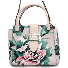 将图像加载到图库查看器中，BURBERRY Flower Buckle Tote Jasmin Flower4042346 Leather
