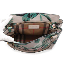 Load image into Gallery viewer, BURBERRY Flower Buckle Tote Jasmin Flower4042346 Leather
