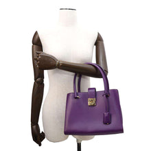 将图像加载到图库查看器中，Ferragamo Gancini Juliet Handbag Purple/Red 21D658 Leather
