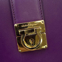 将图像加载到图库查看器中，Ferragamo Gancini Juliet Handbag Purple/Red 21D658 Leather
