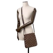 Load image into Gallery viewer, LOUIS VUITTON Musette Salsa RedN51300 Damier Ebene Canvas Size long
