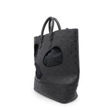 Load image into Gallery viewer, LOUIS VUITTON With Holes Tote Bag NoirM58661 Monogram Empreinte Leather Size MM
