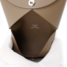 将图像加载到图库查看器中，HERMES Calvi Etoupe Epsom
