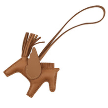 将图像加载到图库查看器中，HERMES Rodeo Pegasus Gold Lambskin Swift Leather Size PM
