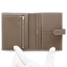 Load image into Gallery viewer, HERMES BEAN Compact Etoupe Madam
