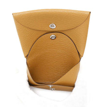 Load image into Gallery viewer, HERMES Calvi Duo Caramel Chevre Leather
