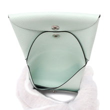 将图像加载到图库查看器中，HERMES Calvi Duo VertPeppermint Epsom
