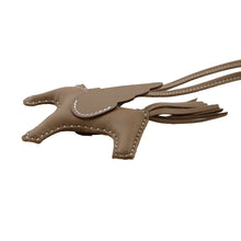 将图像加载到图库查看器中，HERMES Rodeo Pegasus Thor Etoupe ThorEtoupe Lambskin Size PM
