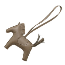 将图像加载到图库查看器中，HERMES Rodeo Etoupe Lambskin Size MM
