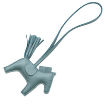 将图像加载到图库查看器中，HERMES Rodeo Bag Charm Ciel Lambskin Size PM
