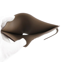 Load image into Gallery viewer, HERMES Bean compact Etoupe Epsom

