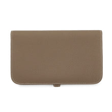 将图像加载到图库查看器中，HERMES Dogon Etoupe Togo Leather
