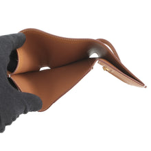 将图像加载到图库查看器中，HERMES Bean compact Gold Epsom
